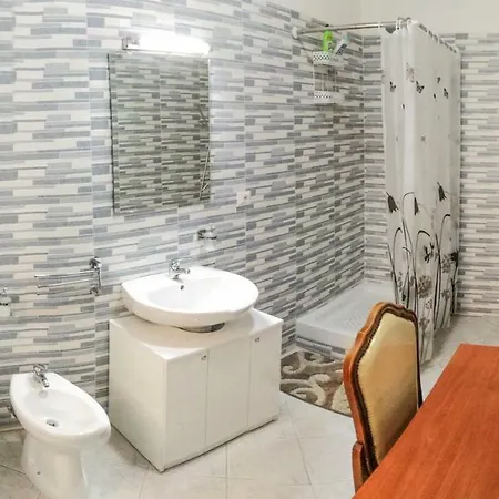 Guest house Metro *